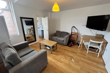 6 bed house, Helmsley Road, Sandyford, Newcastle, NE21DL - Image 2